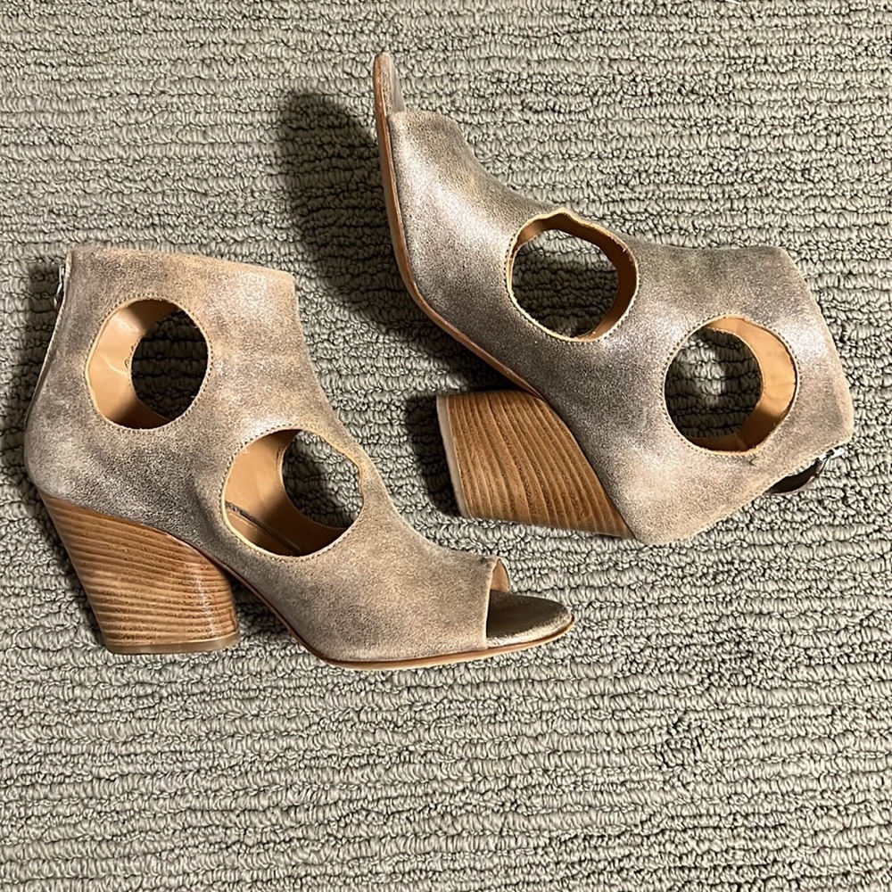 Handmade Italian sandals size 37